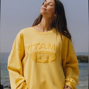 NWT Daily Drills Vitamin DD Crew